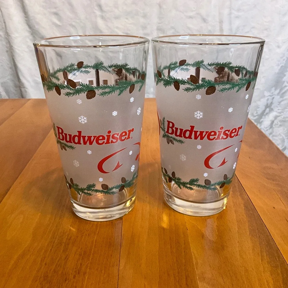 vintage Anchor Hocking Budweiser Holiday Frosted Glasses‎ 2 Horse Drawn Barware